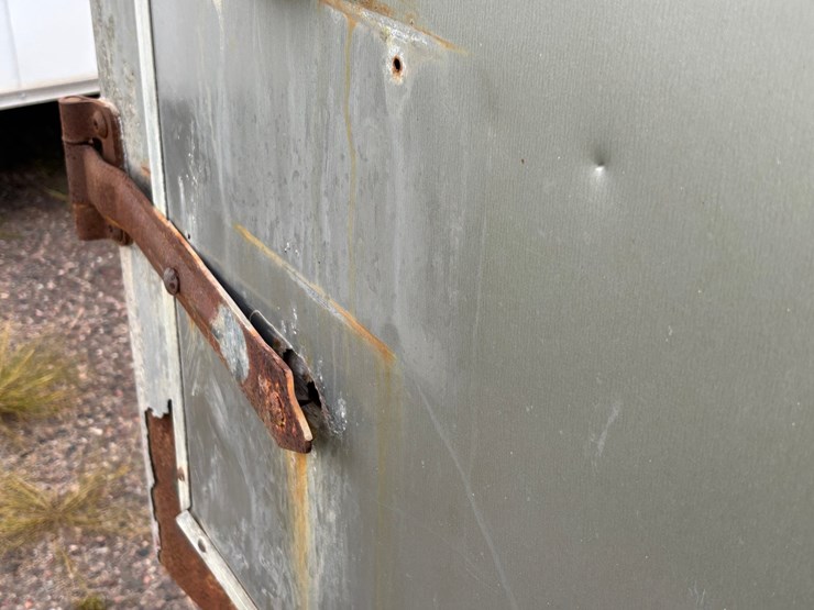 #1320-•-enclosed-cargo-trailer-with-blow-in-insulation-business-equipment-(no-title)-image-9