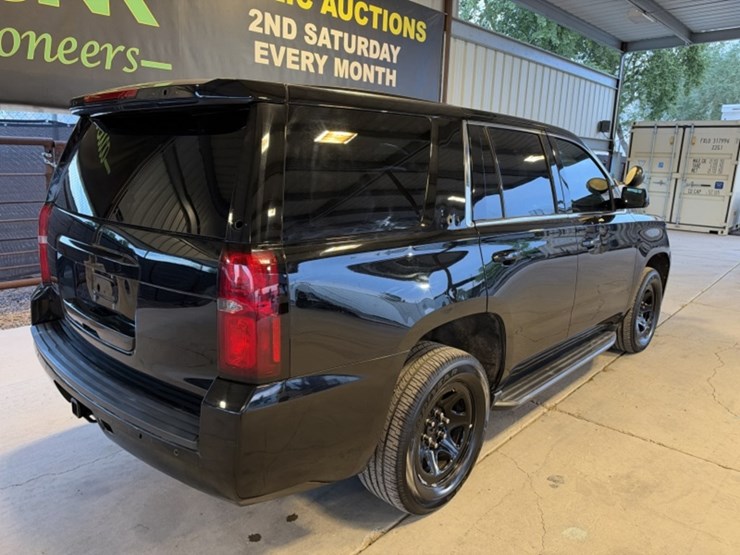 2019-chevrolet-tahoe-image-8