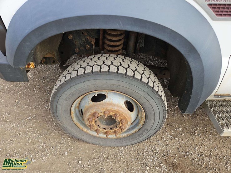 2009-ford-f550-image-9