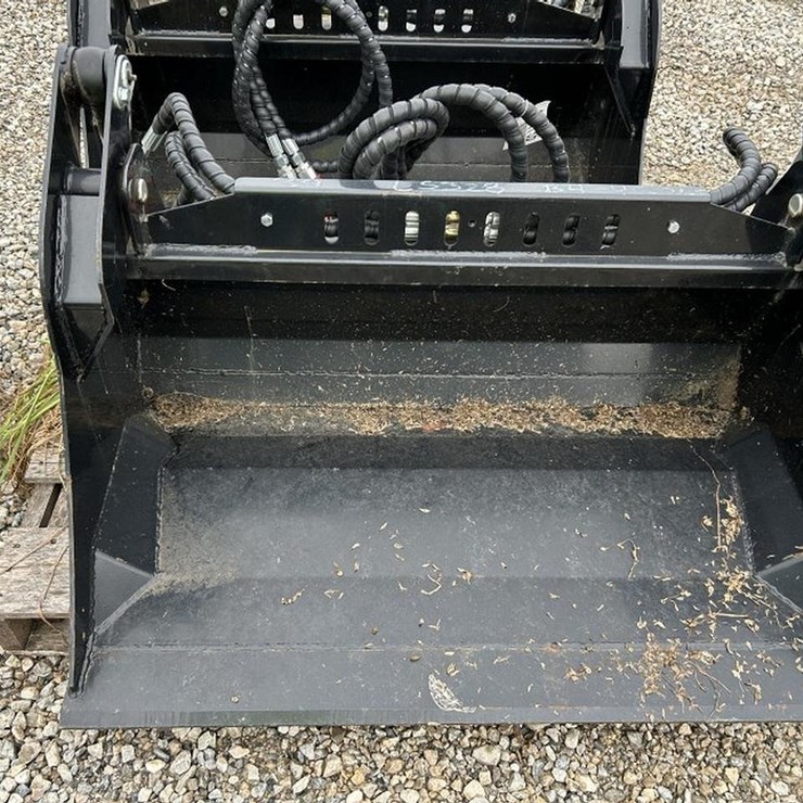 GIYI Common Interface 38”  4 in 1 Bucket