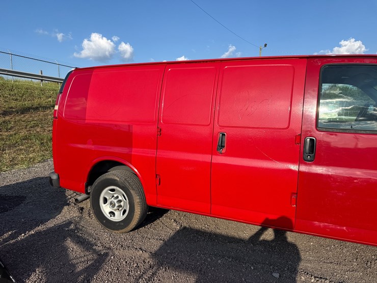 2003-chevrolet-3500-image-4