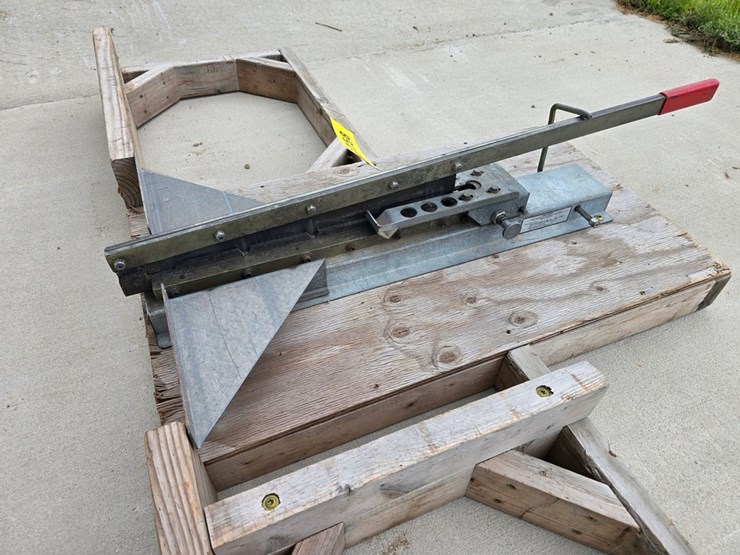 #9758-•-16"-soffit-shears-quad-w/-table-image-7