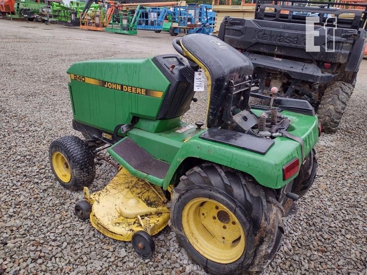 john-deere-240-image-4