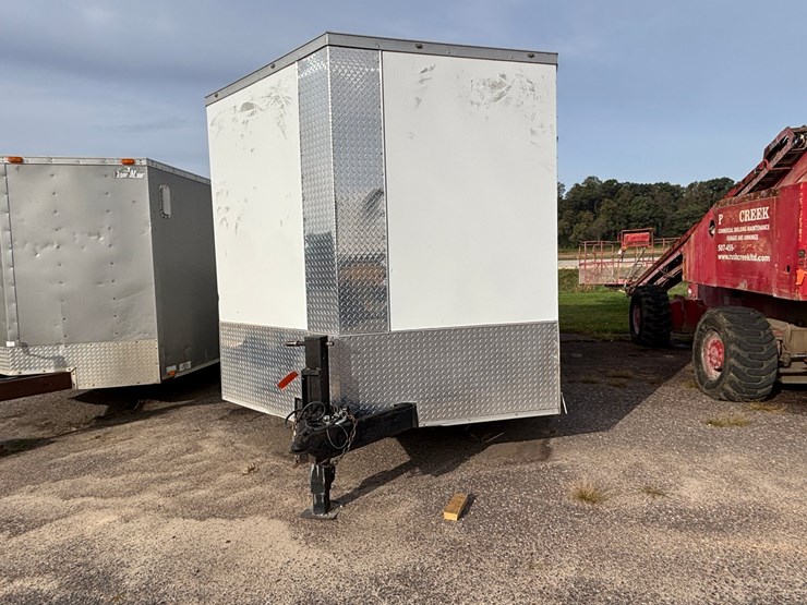 #1321-•-2021-diamond-cargo-enclosed-trailer-with-spray-foam-business-equipment-(no-title)-image-2