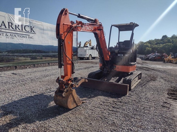 2011-hitachi-zx35u-3-image-36