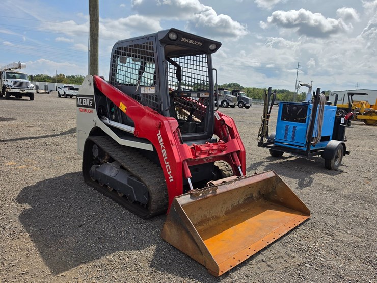 #2099-•-takenchi-tl-8r2-track-skid-steer-image-3