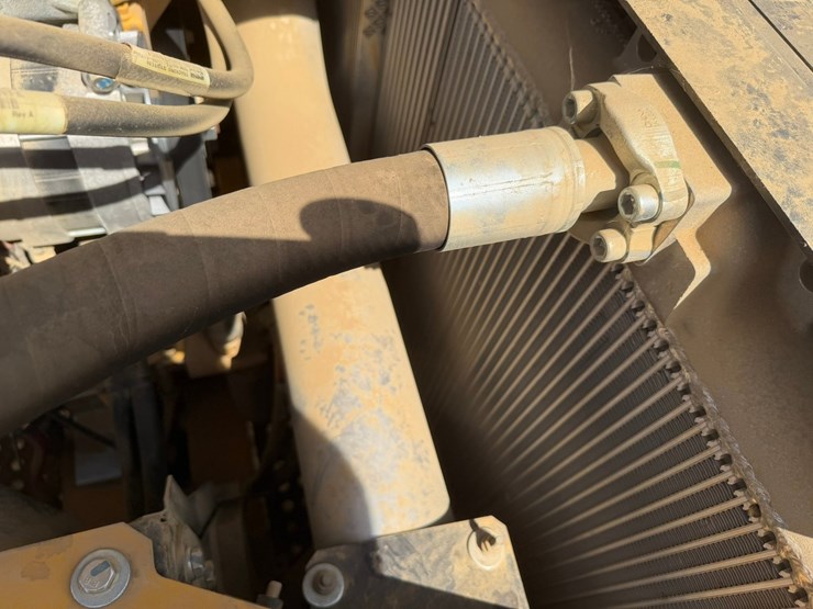 2024-deere-210g-lc-image-64