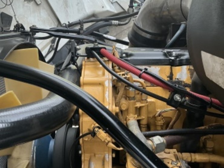 2007-sterling-lt9500-image-18