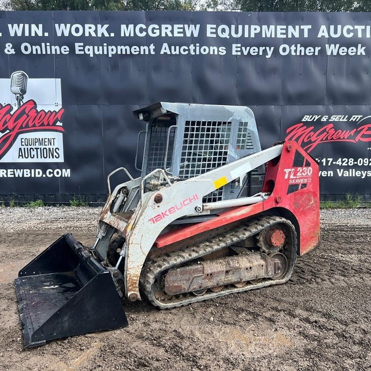 2011 TAKEUCHI TL230