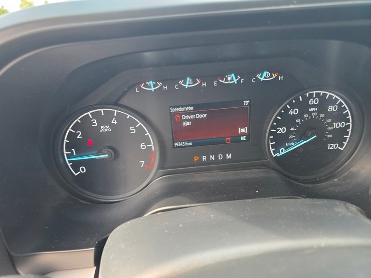 2023-ford-f350-xlt-image-30