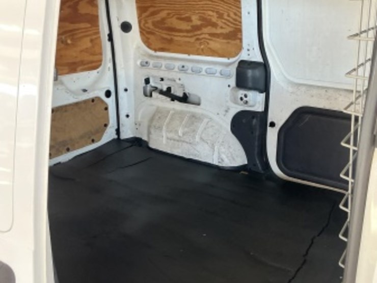 2011-ford-transit-connect-image-9