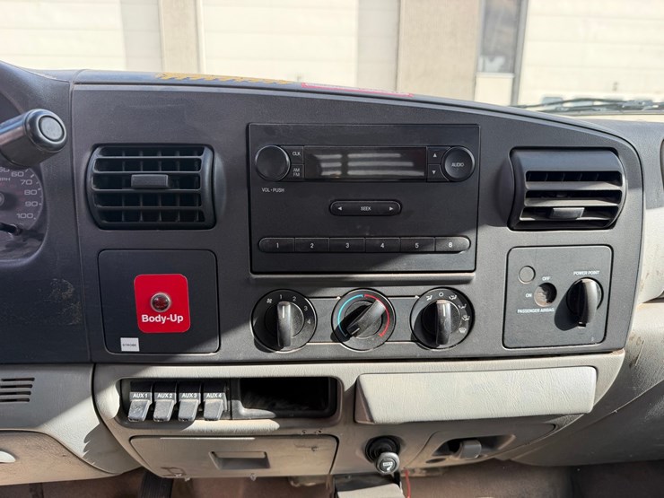2006-ford-f350-xl-image-39