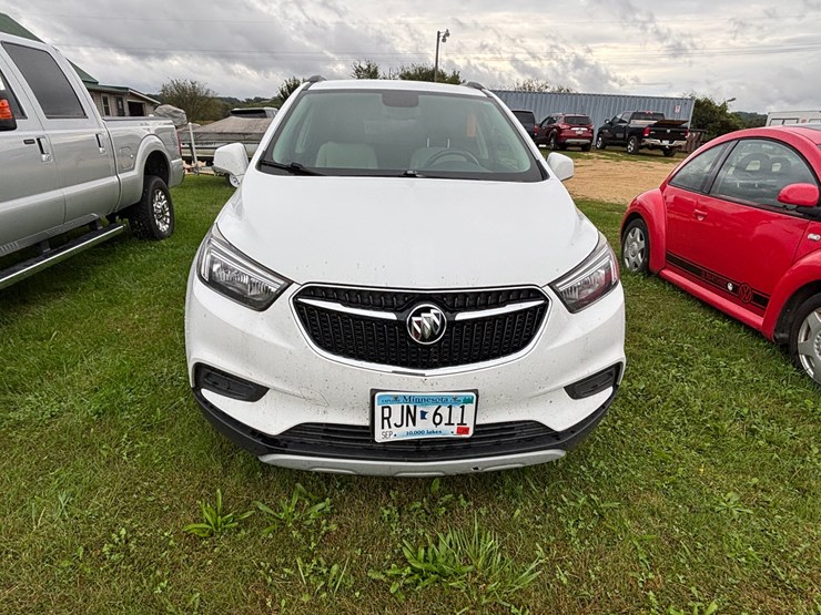 2021-buick-encore-image-3
