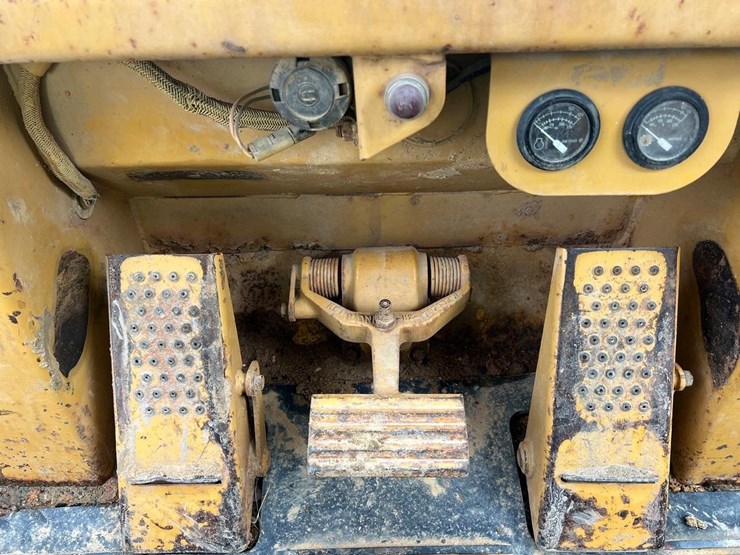 caterpillar-953-image-20