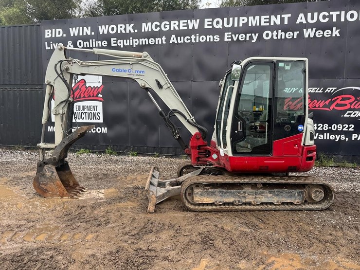 2016-takeuchi-tb260-image-3