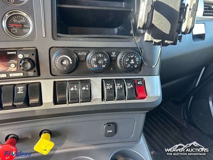 kenworth-t880-image-25
