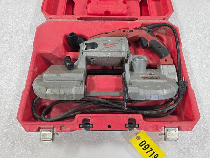 #9719-•-milwaukee-deep-cut-portable-band-saw-image-1