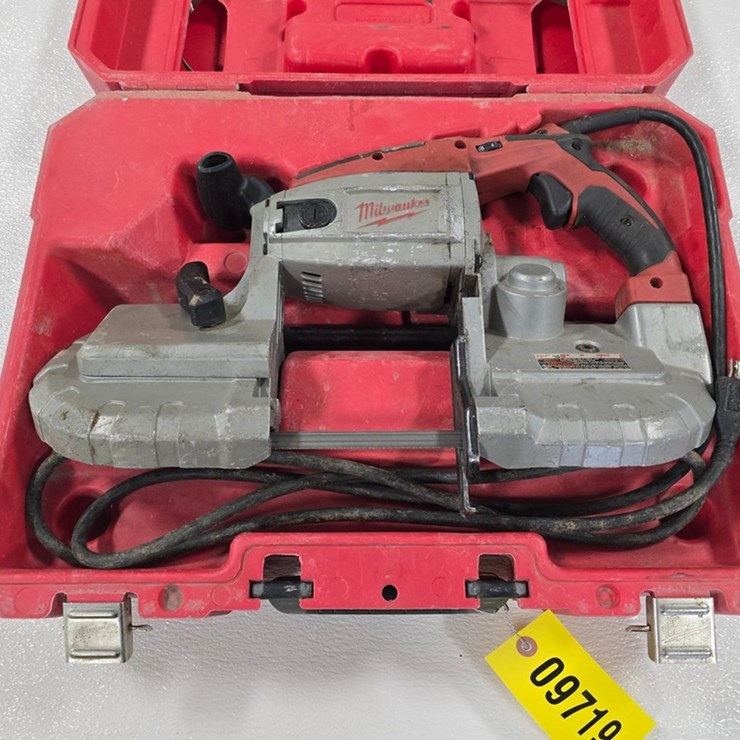 #9719 • Milwaukee Deep Cut Portable Band Saw