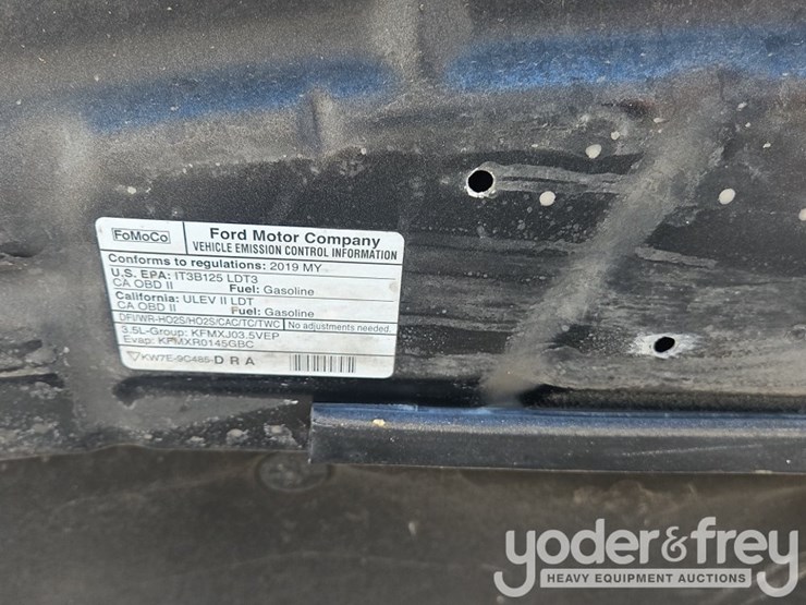 2019-ford-explorer-image-50