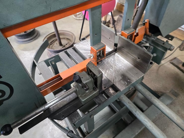 #9670-•-ellis-1800-metal-band-saw-image-12