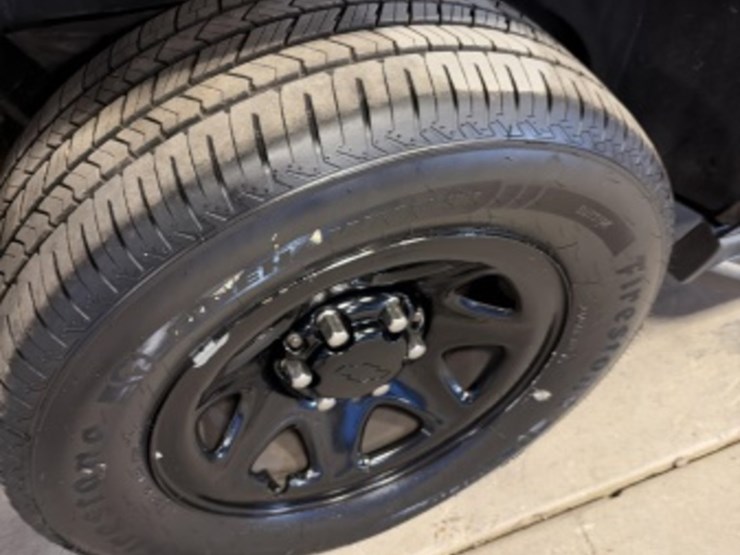 2017-chevrolet-tahoe-image-9