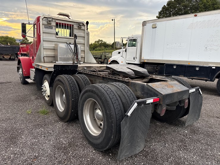1997-peterbilt-357-image-9