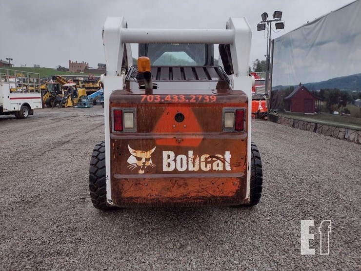 2009-bobcat-s300-image-4