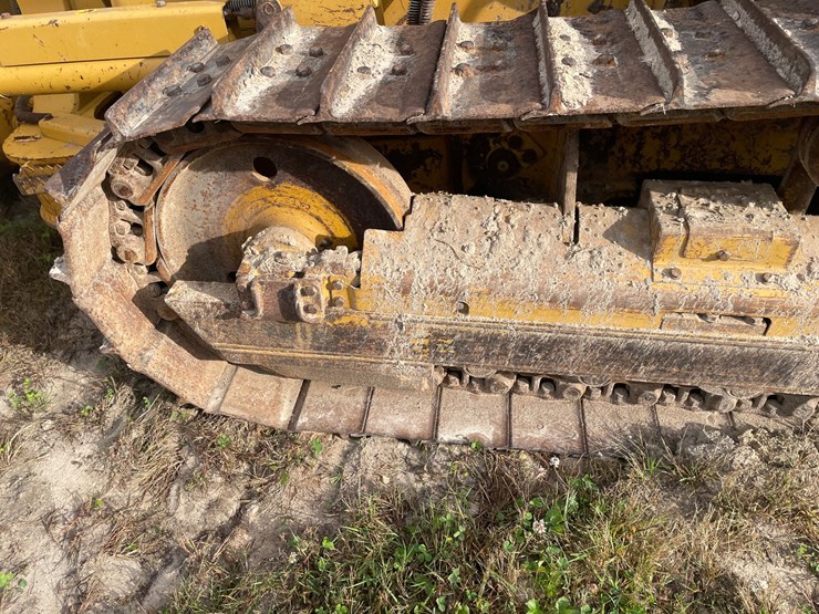 2005-caterpillar-d3g-xl-image-8
