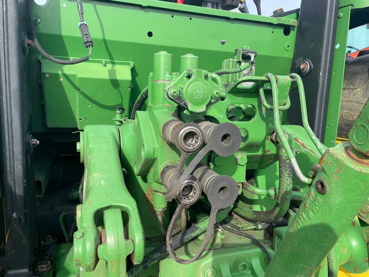 john-deere-6405-image-23