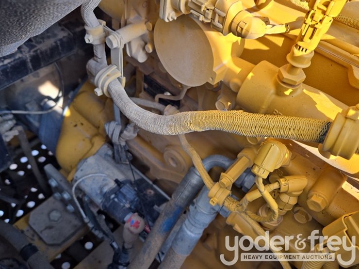 2019-deere-210g-lc-image-67