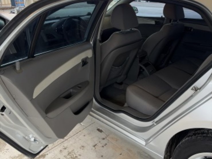 2012-chevrolet-malibu-sdn-image-26