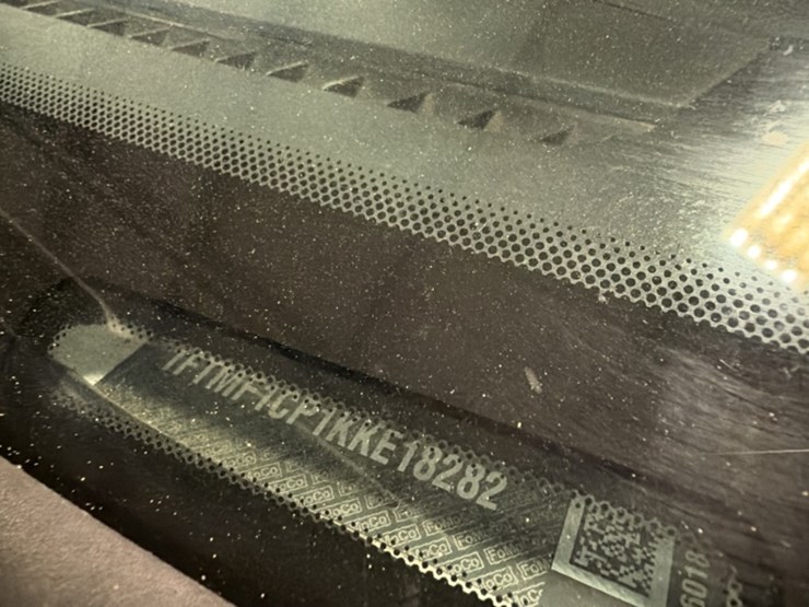 2019-ford-f150-image-17