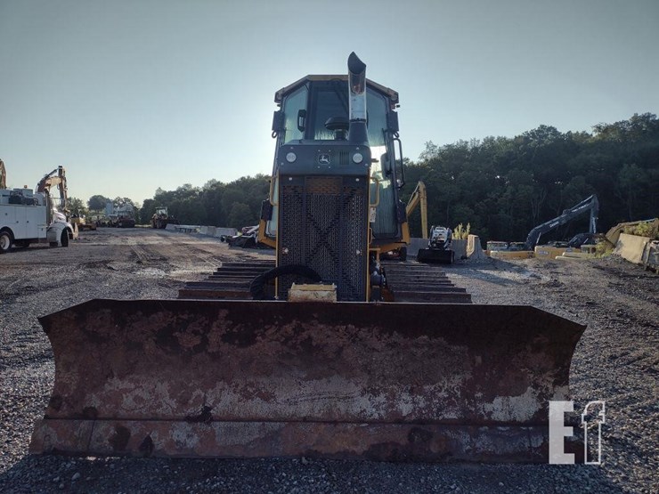 2023-deere-550k-lgp-image-2
