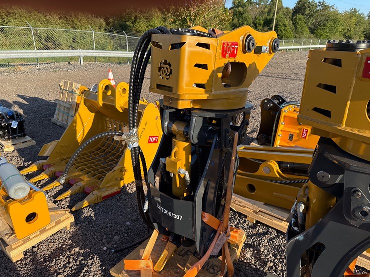 caterpillar-306-image-3