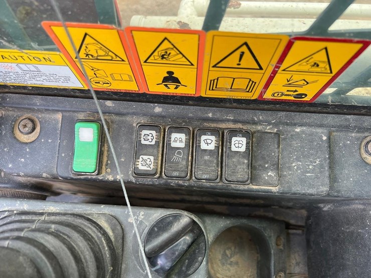 2020-takeuchi-tl8r2-image-23