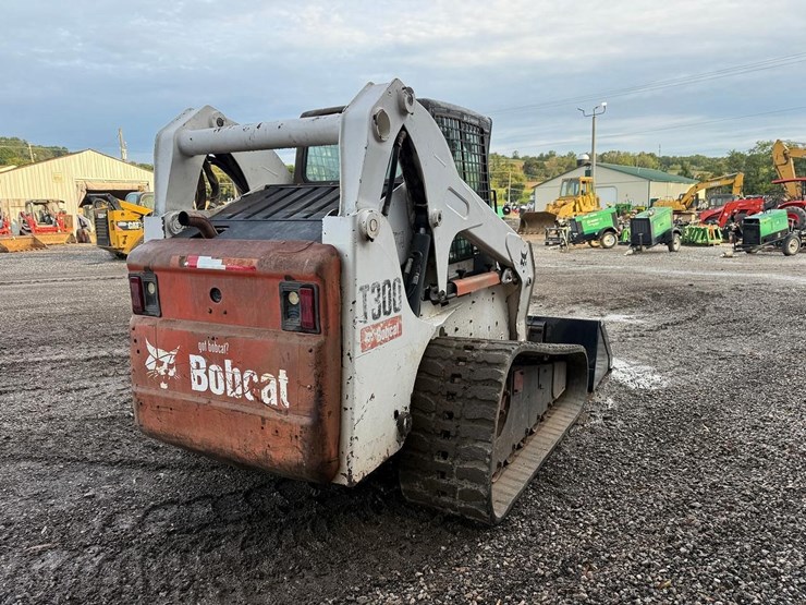 2006-bobcat-t300-image-4