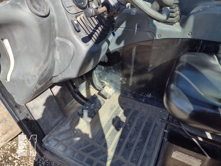 2011-caterpillar-th255-image-12