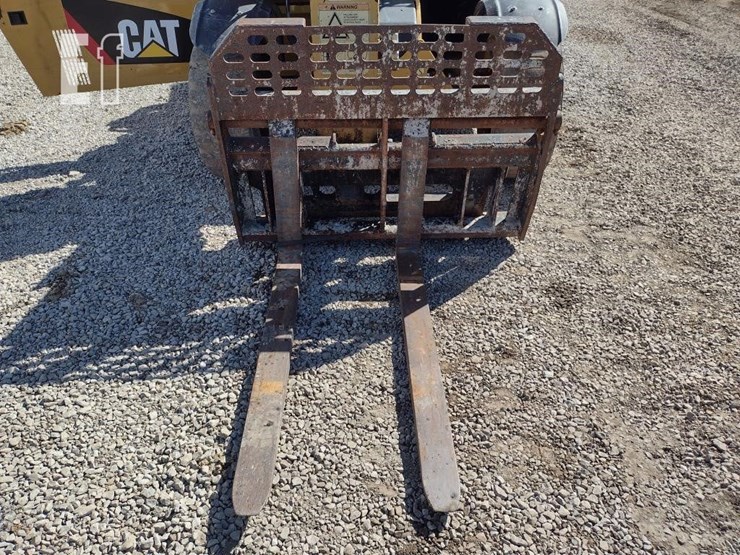 2011-caterpillar-th255-image-19