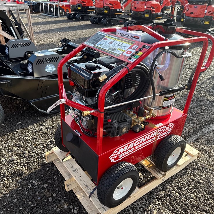 #2058 • MAGNUM 4000 SERIES HEATED PRESSURE WASHER
