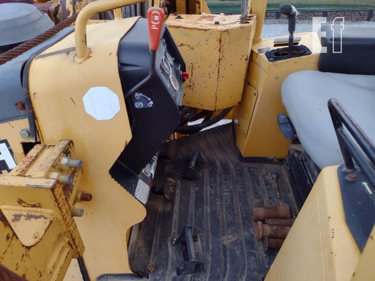 2000-deere-650h-lt-image-13