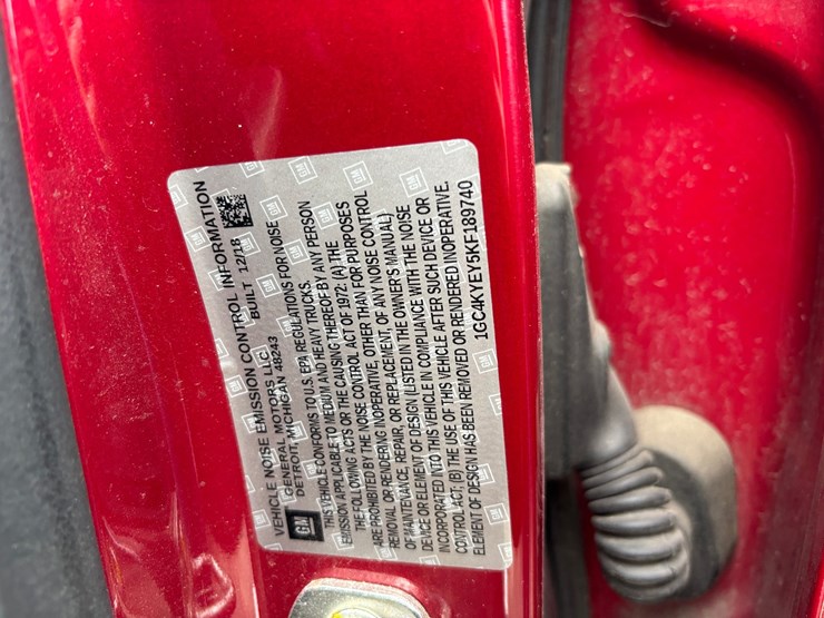 2019-chevrolet-silverado-3500hd-image-8