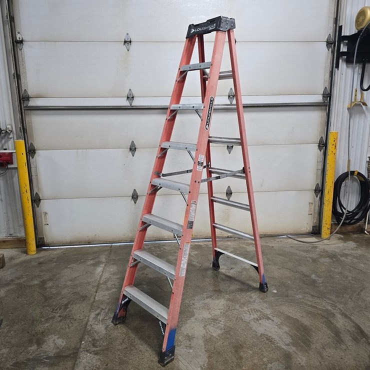 #9747 • Louisville 8' Step Ladder