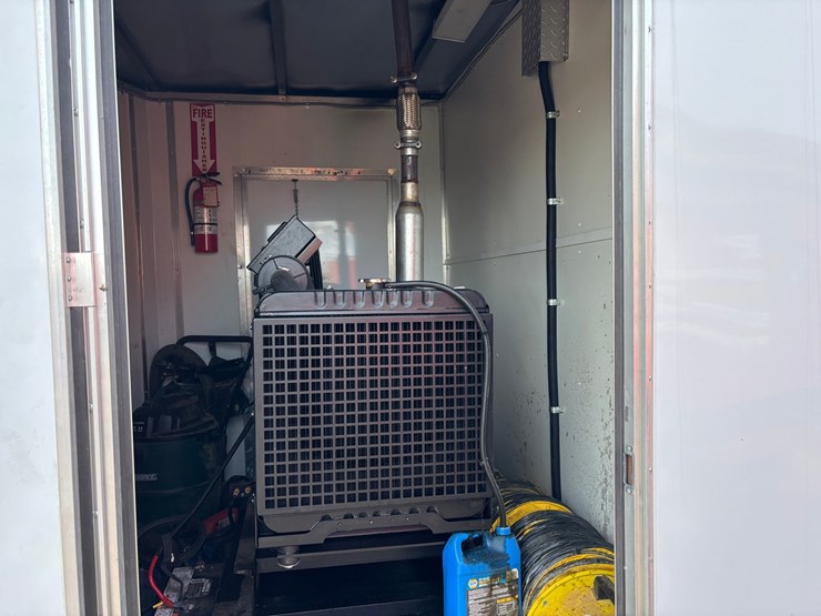 #1321-•-2021-diamond-cargo-enclosed-trailer-with-spray-foam-business-equipment-(no-title)-image-30