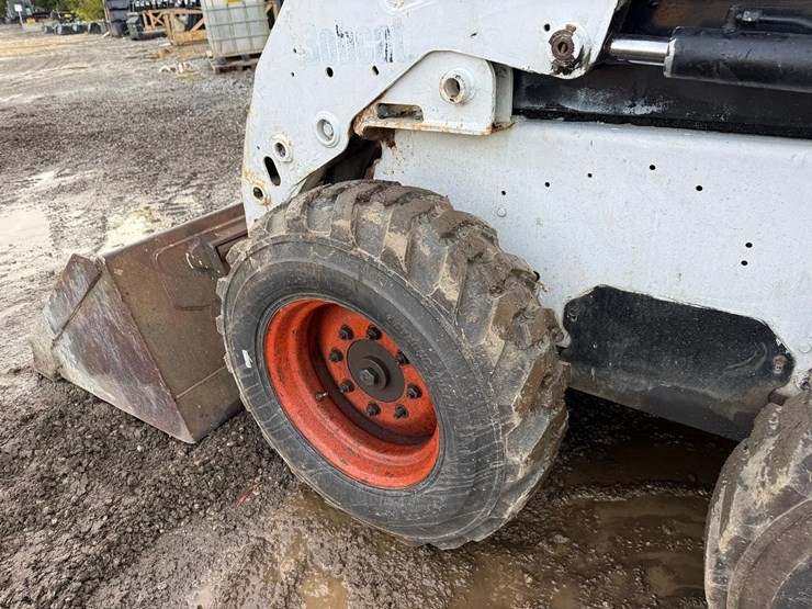 2004-bobcat-s150-image-16