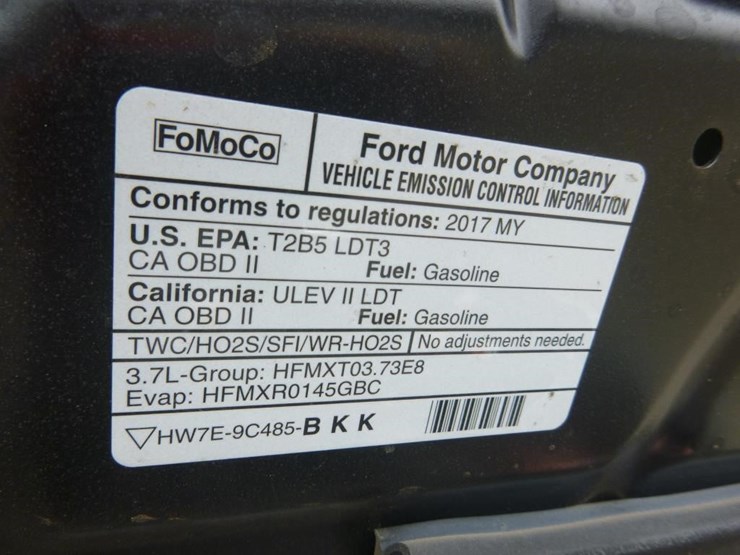 2017-ford-explorer-image-12