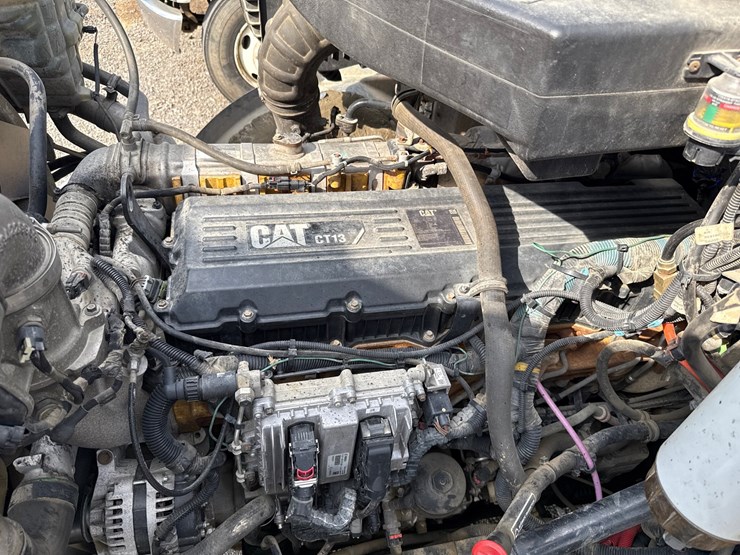 2017-caterpillar-ct660-image-20