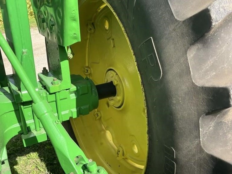 john-deere-4010-image-11