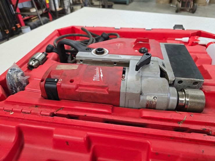 #9718-•-milwaukee-1518-electro-magnetic-drill-kit-image-5