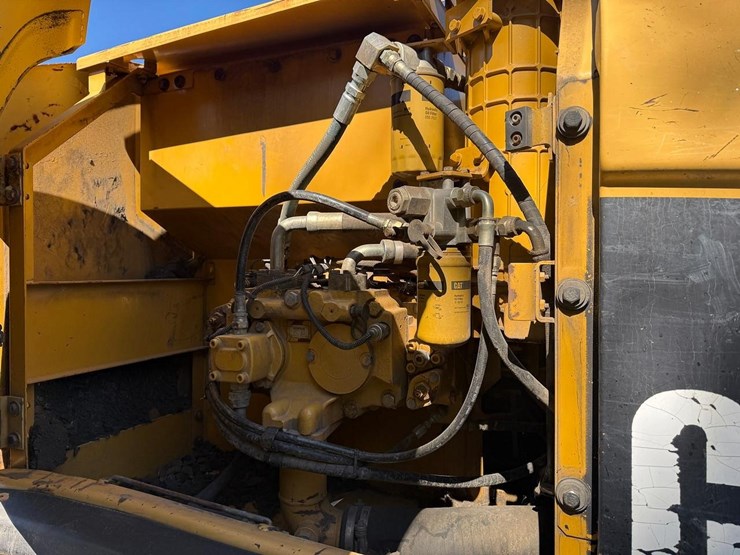 2005-caterpillar-320cl-image-14