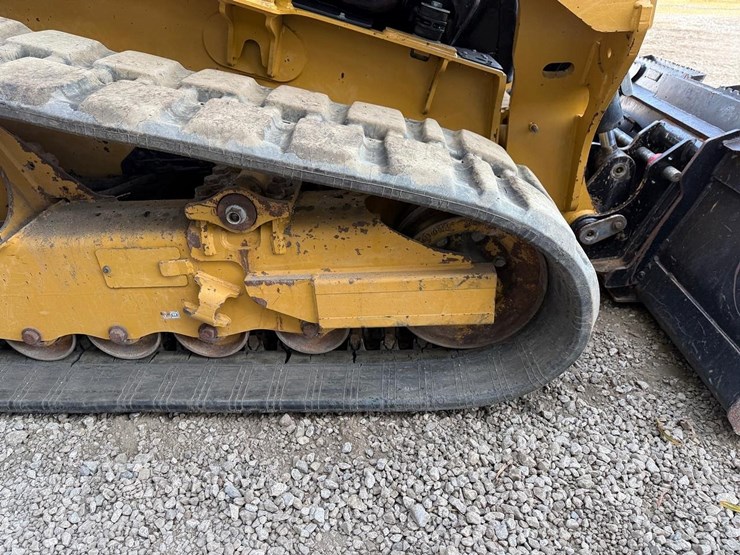 2024-caterpillar-265-image-14